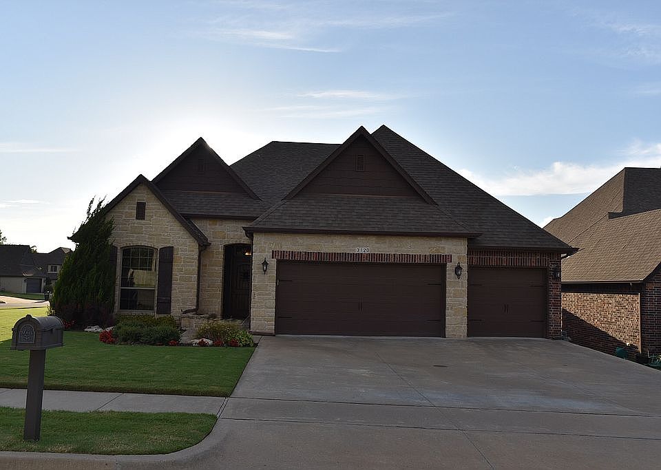 Open House Sunday 2-4pm