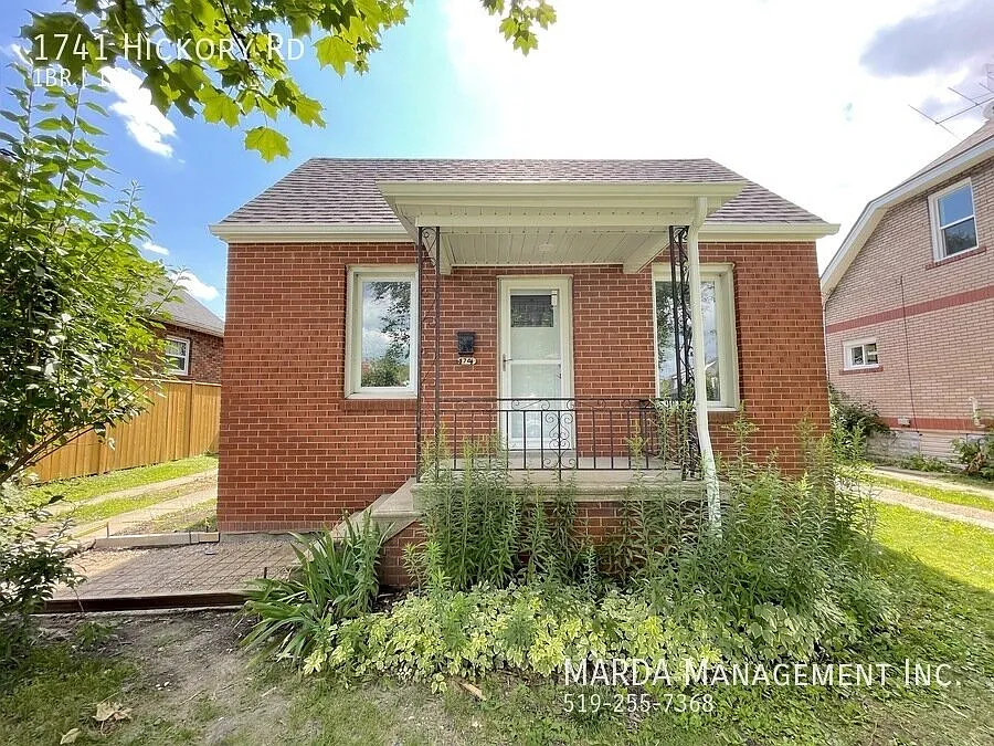 1741 Hickory Rd