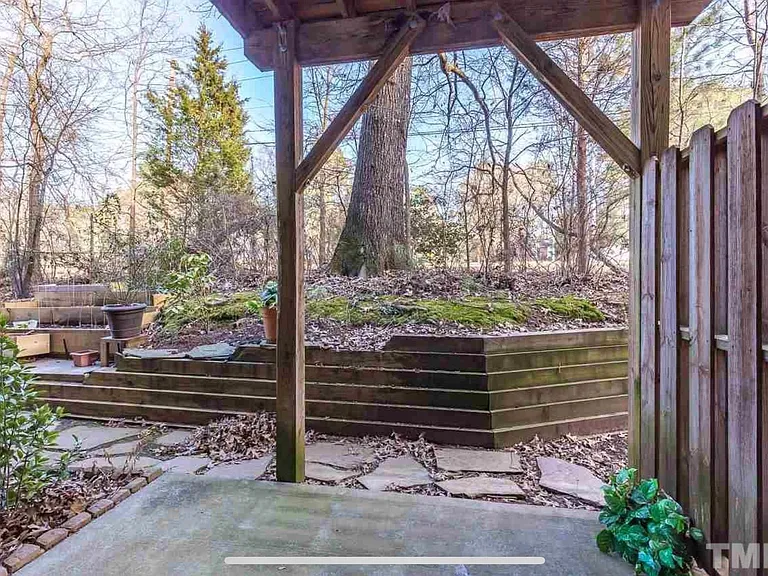 1649 Holly Grove Way — Photo 8