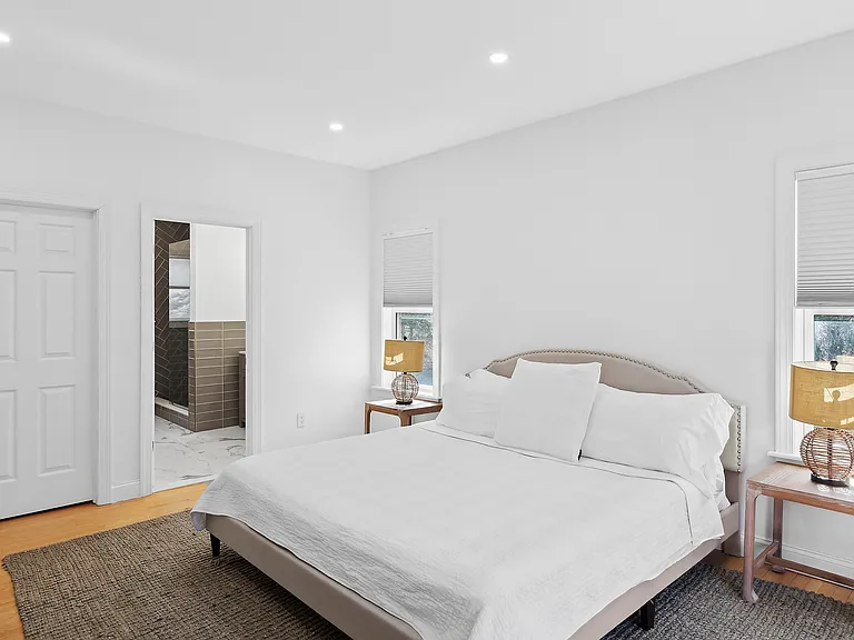 52 Sandy Hollow Rd — Photo 14