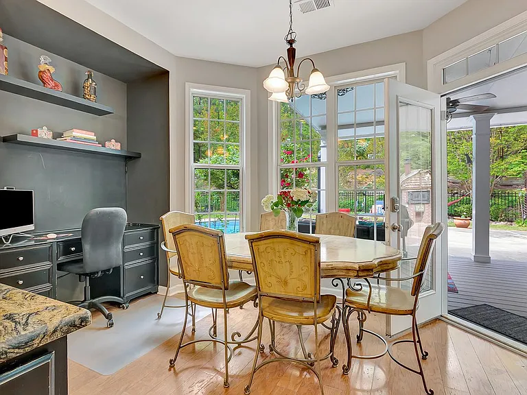 374 Persimmon Dr — Photo 24