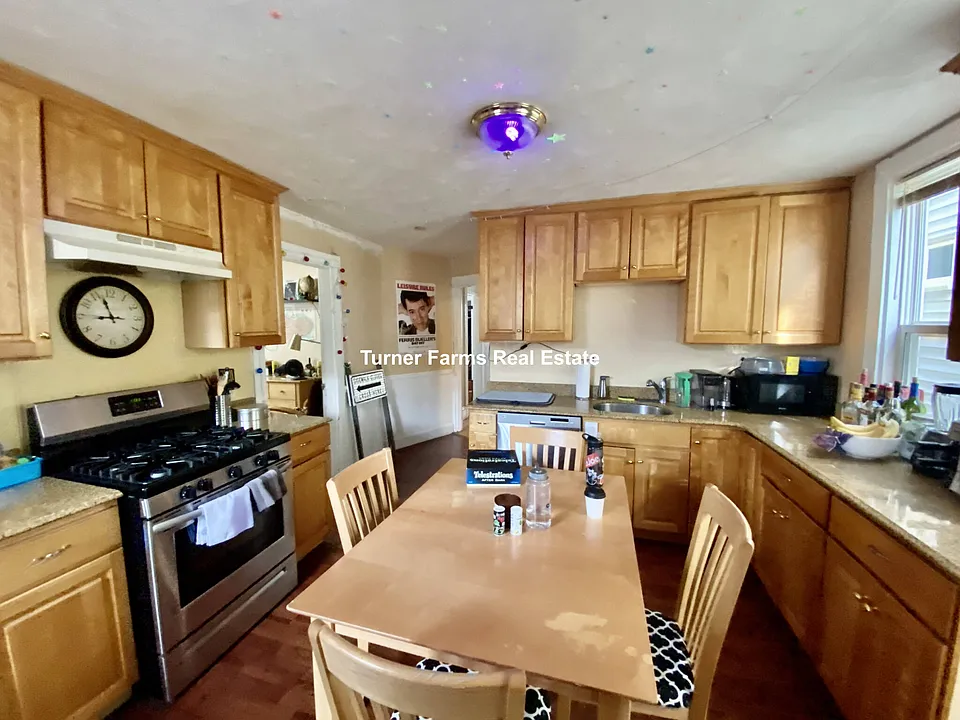 8 Eldora St #2A