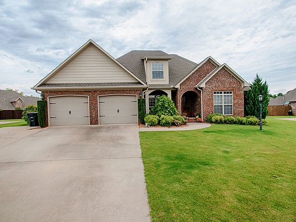2nd image of 105 Cypress Creek Dr