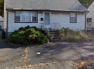 402 Broad Ave, Ridgefield, NJ 07657