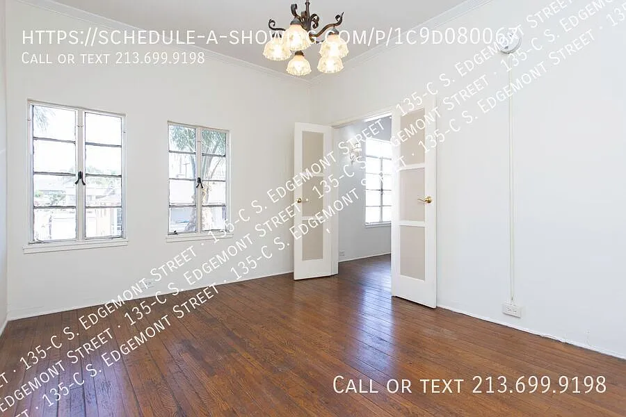 $0 Security Deposit- Lrg 2 Bed/1 Ba With Washer And Dryer In The Unit-Art Deco Building- Ktown — Photo 1