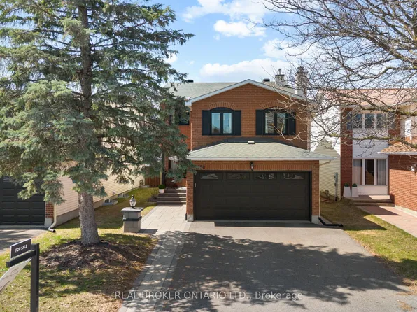 2058 Wildflower Dr, Ottawa, ON K1E 3R3