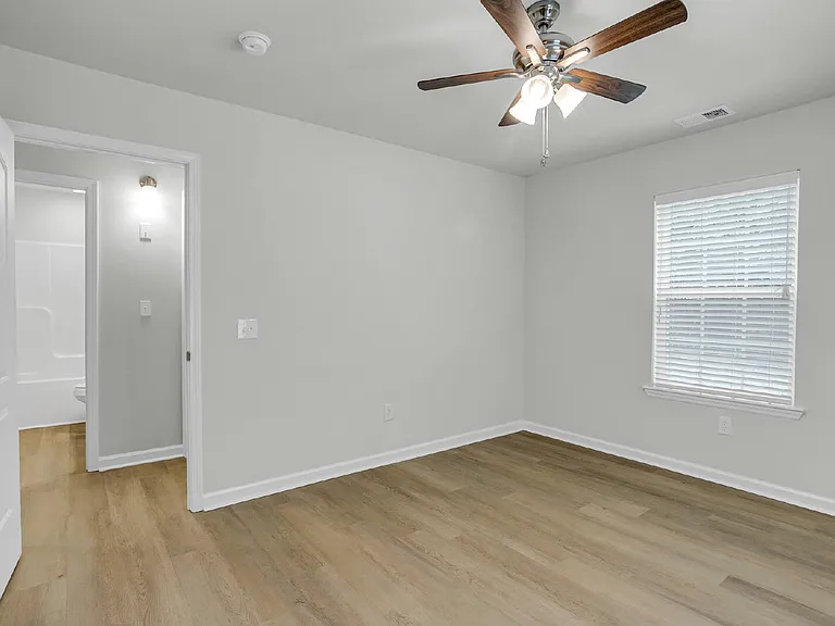 2108 California Ave — Photo 21