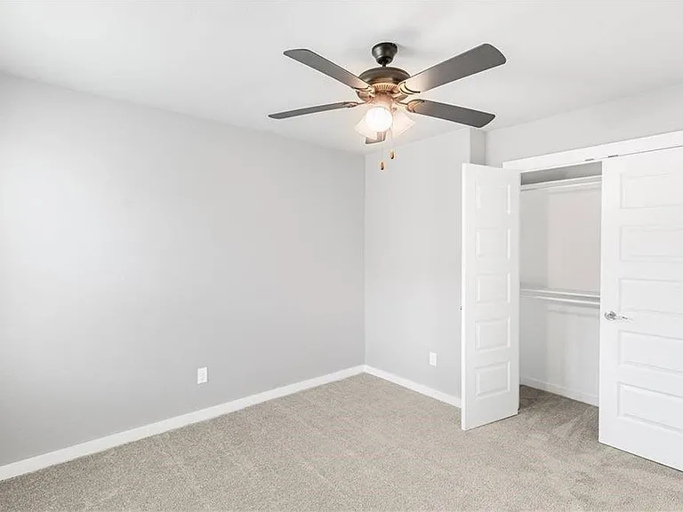 410 Peach Ave — Photo 30