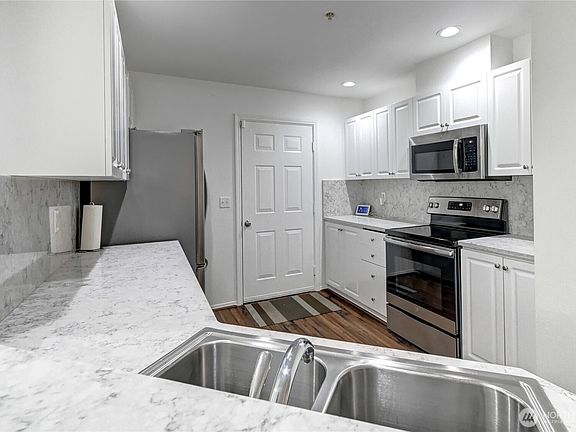 4th image of 2174 Newport Way NW #4-6