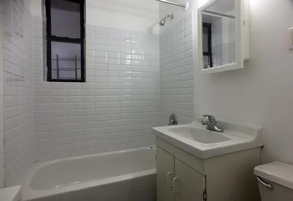 Rented by Bohemia Realty Group | media 13