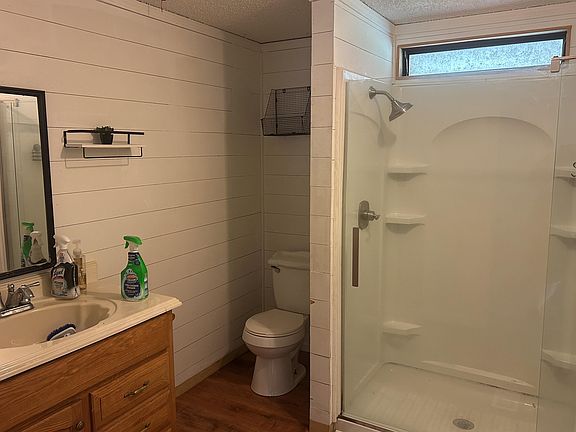 4th image of 173 Charlene Ln