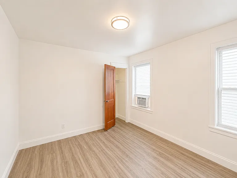 42 Custer St #2 — Photo 11