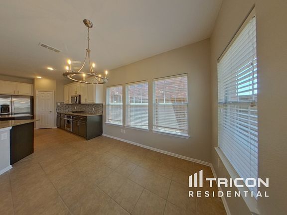 5th image of 12028 Stephenville Dr