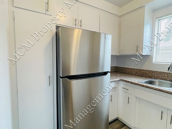 3rd image of 932 N Sierra Bonita Ave APT 8