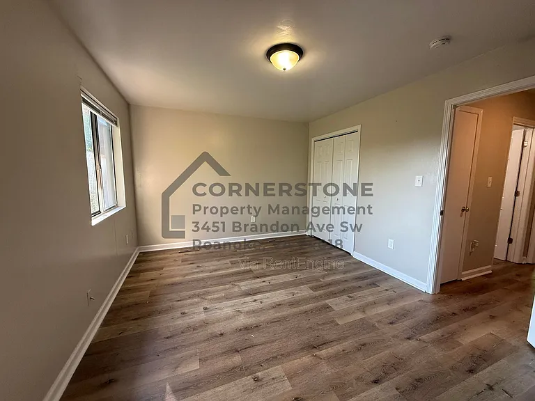 106 Lee Ave NE #6 — Photo 11