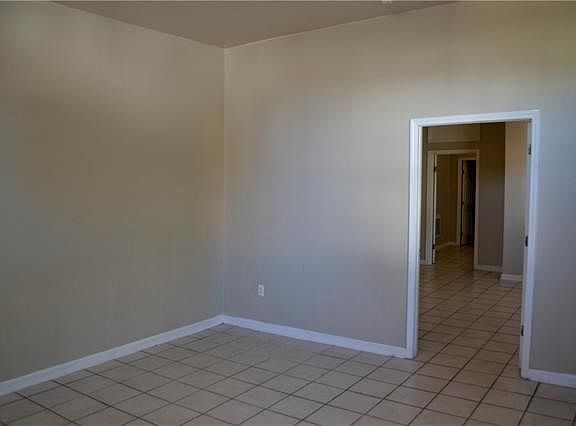 3rd image of 1738 Spain St