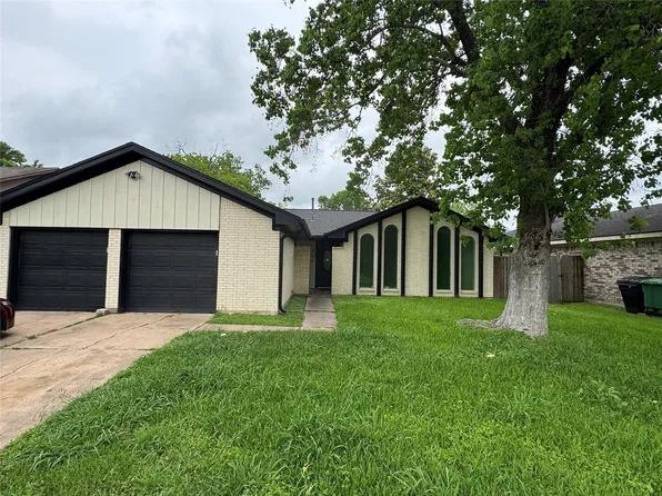 9743 Santa Monica Blvd, Houston, TX 77089