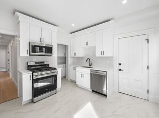 66 6th St #2, Cambridge, MA 02141