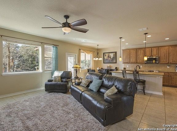5th image of 23443 Woodlawn Rdg
