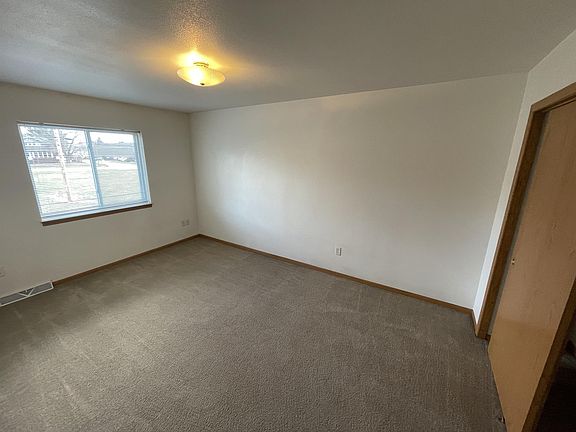2nd image of 154 Sater St #1