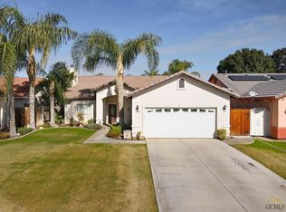 4000 Amherst Forest Rd, Bakersfield, CA 93313