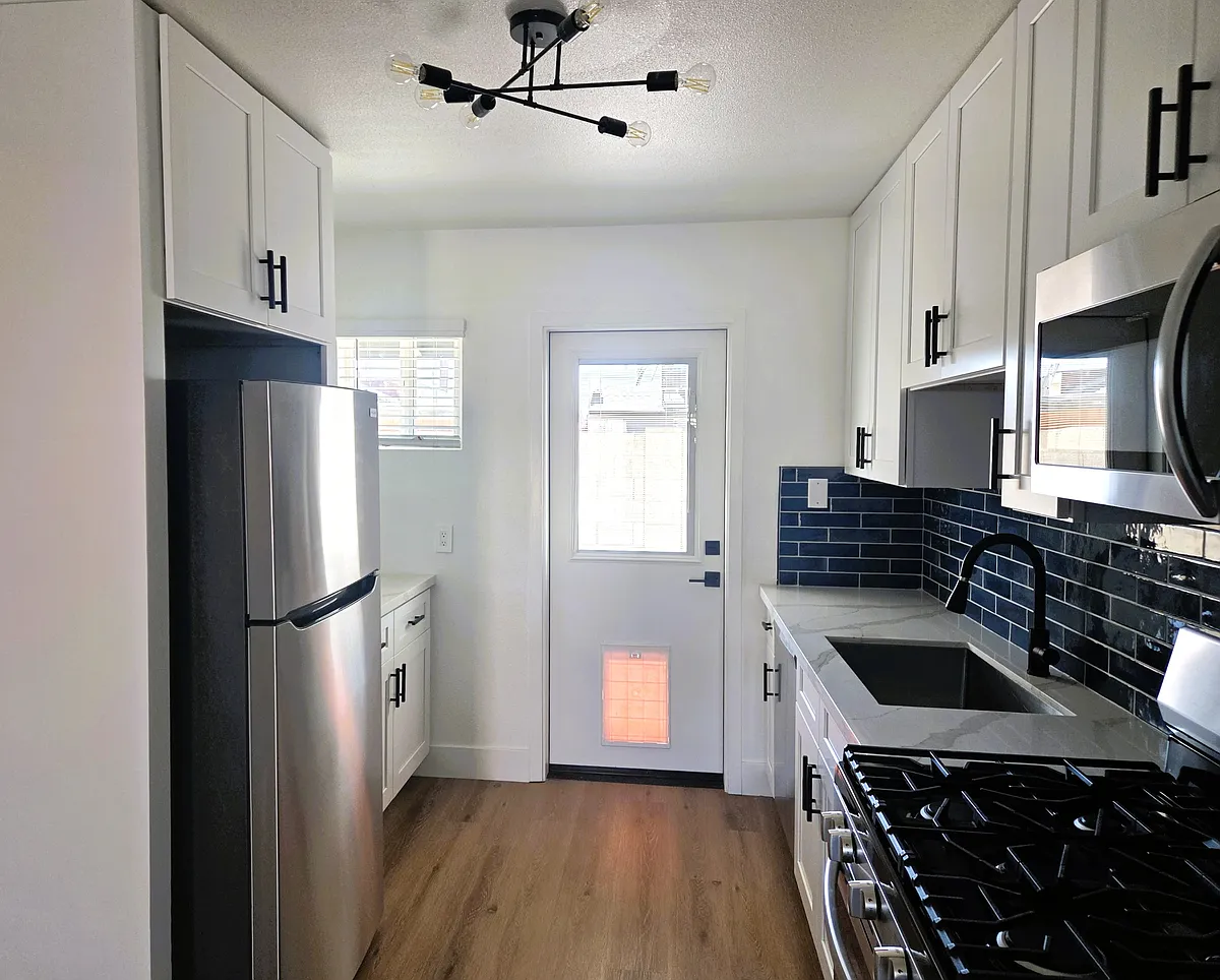 Building Photo - 4324 N 14th St #3