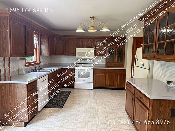 3rd image of 1695 Louser Rd