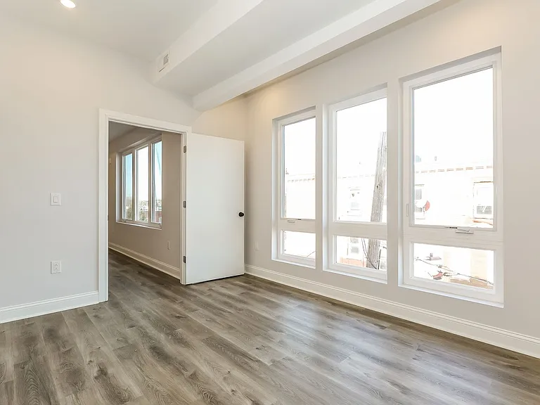 953 Belmont Avenue — Photo 13