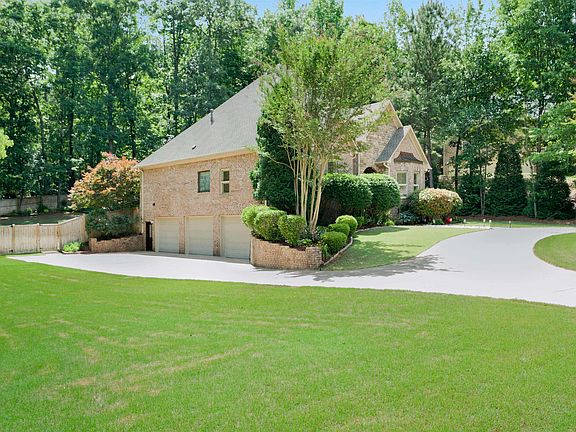 5th image of 8514 Redwood Ln
