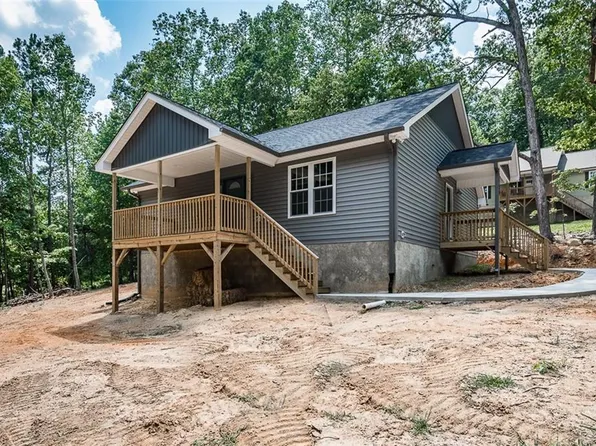 5580 Foothills Ct, Snow Camp, NC 27349