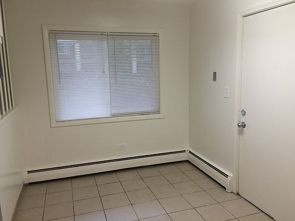 4th image of 2111 N Elmwood Ave APT 3A