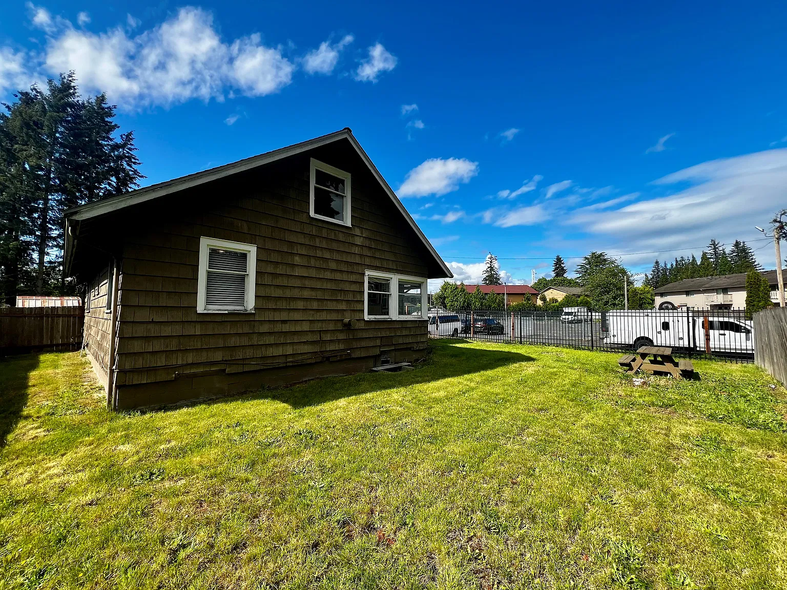 3 bed, 1500 sqft, $2,600 — Photo 3