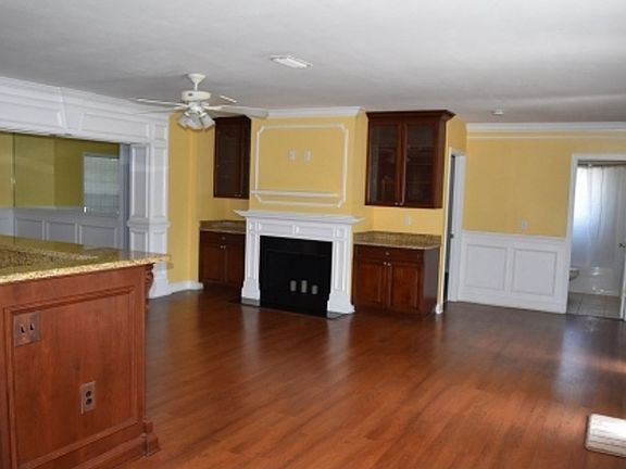 2nd image of 7812 N Saint Vincent St