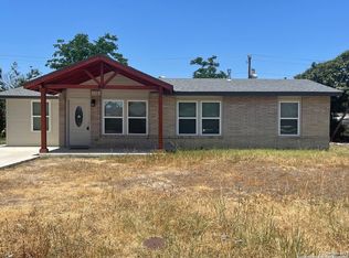 511 Pinewood Ln, San Antonio, TX 78216