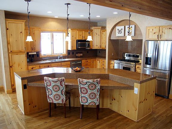 Large Kitchen with Island