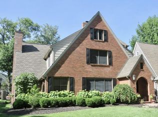 1988 Berkshire Rd, Columbus, OH 43221