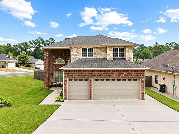 3rd image of 126 Saint Lucia Way