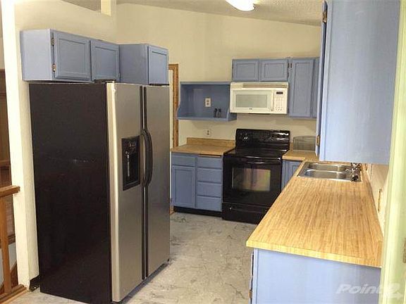3rd image of 3500 Conifer Dr