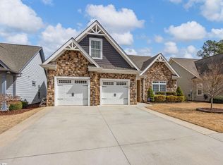 181 Ravines Ln, Spartanburg, SC 29301