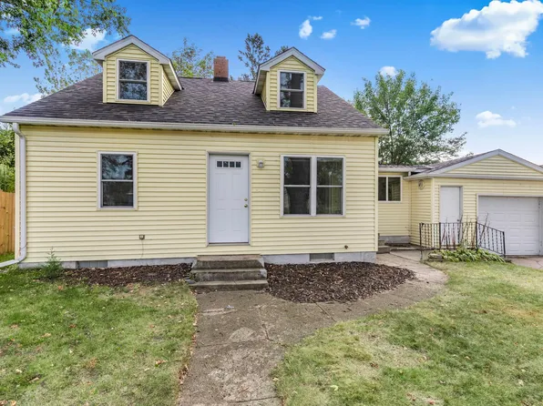 208 Cedar St N, Grey Eagle, MN 56336