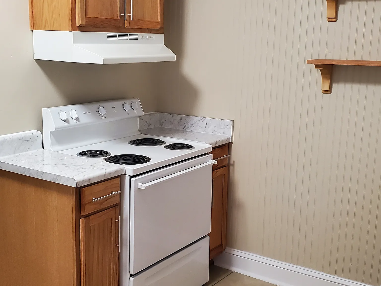 2 bed, 1090 sqft, $900 — Photo 4