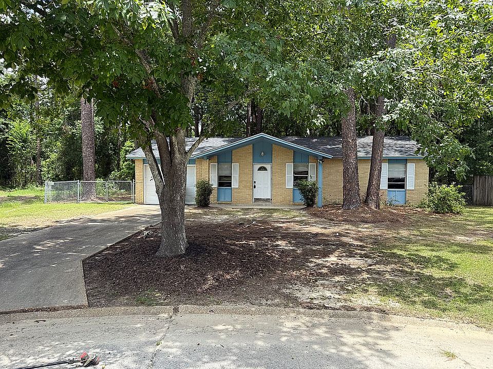 1st image of 2650 Ridgeway Dr