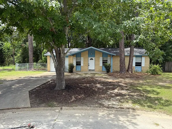 2650 Ridgeway Dr, Gautier, MS 39553