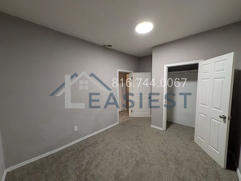 1231 Indiana Ave — Photo 17