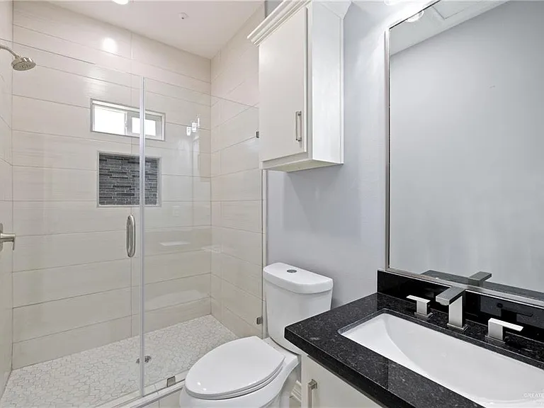 2417 Indian Creek Ave #1 — Photo 14