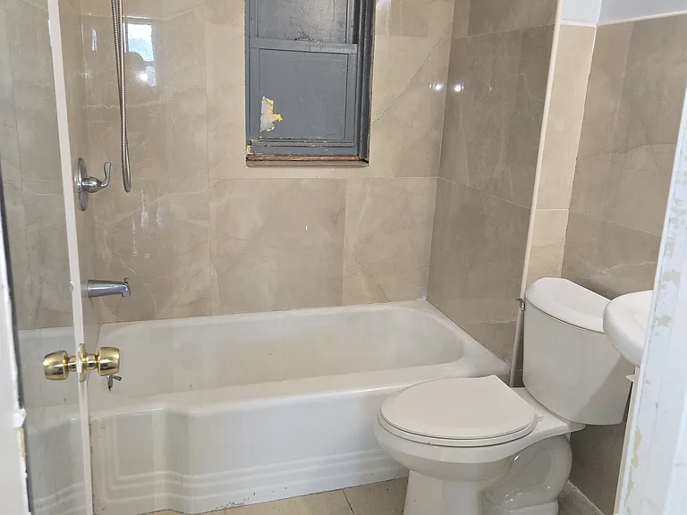 601 Randolph St — Photo 13