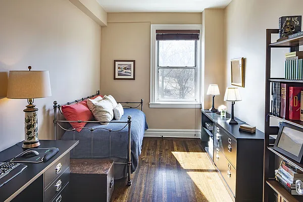 Sold by Compass | media 23