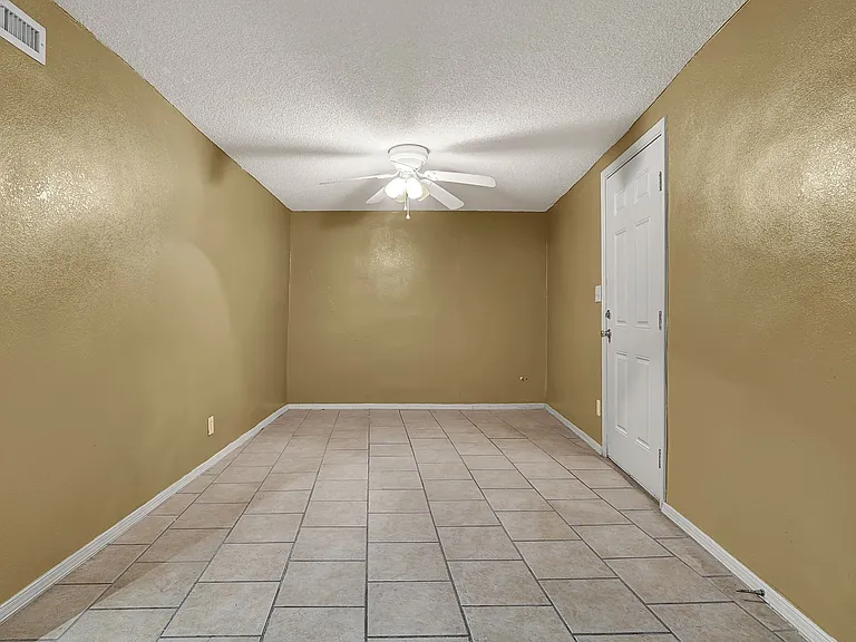 San Jose Apartments — Photo 22