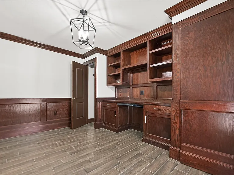 10054 Cedardale Dr — Photo 40