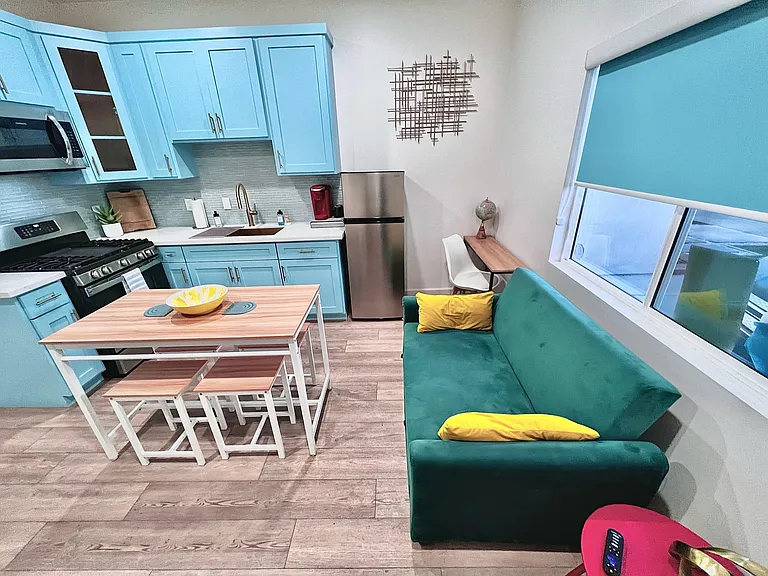 Lemon Ave — Photo 8
